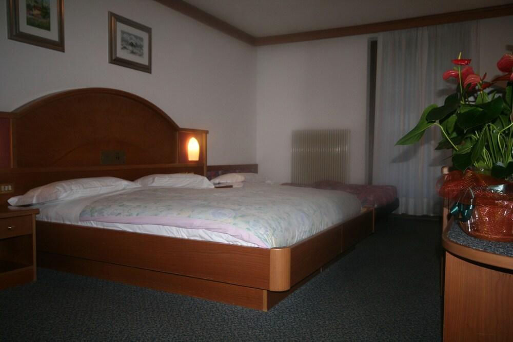 Hotel St. Raphael Madonna Dış mekan fotoğraf